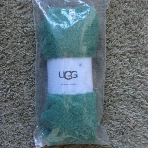 UGG Fuzzy Socks - Picture 5 of 8